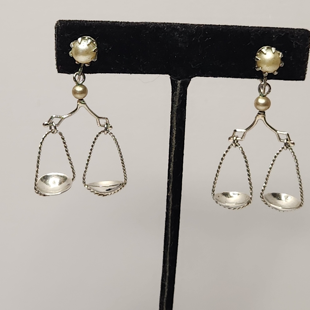 vtg vitoge silvertone faux pearl clip balance scale earrings dangle mcm retro